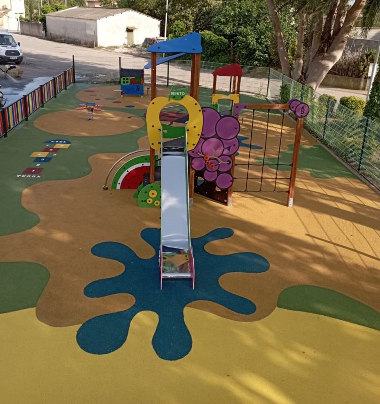 création aire de jeu et sol amortissant commune hérault